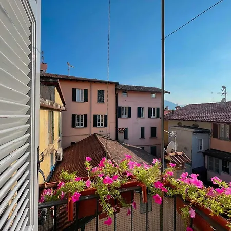Apartment Plinio Center Town *